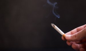 Sanidad elimina de su Plan Antitabaco la prohibición de fumar en espacios privados