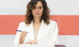 La presidenta de la Comunidad de Madrid, Isabel Díaz Ayuso, durante la firma de un convenio de colaboración, en la Real Casa de Correos, a 5 de abril de 2024, en Madrid (España).