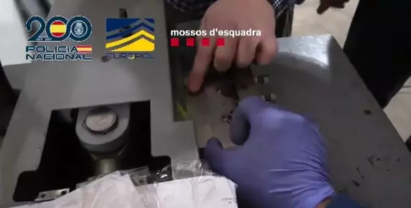 El mayor taller de fabricación de monedas falsas de dos euros de Europa de la última década se escondía en un pueblo de Toledo