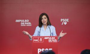 La portavoz de la Comisión Ejecutiva Federal del PSOE, Esther Peña, da una rueda de prensa este lunes en la sede del partido en Madrid