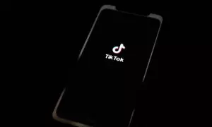 La aplicación TikTok instalada en una teléfono, en una imagen de archivo.
