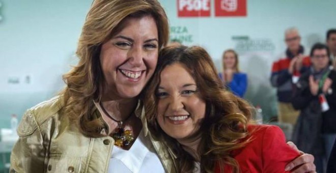 Susana Díaz abraza a la diputada autonómica Verónica Pérez.- EFE