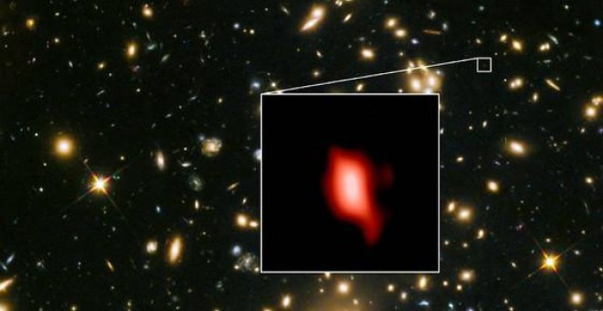 Cúmulo de galaxias MACS J1149.5 + 2223 tomadas con el Hubble. ALMA, Hubble, Hashimoto et al.