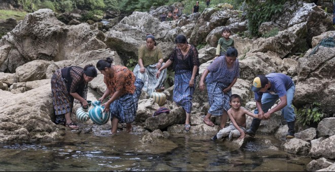 Las mujeres lideran la lucha contra la hidroeléctrica RENACE, vinculada a ACS, que impacta negativamente en el 95% de la población del municipio de San Pedro Carchá (Guatemala). PEDRO ARMESTRE