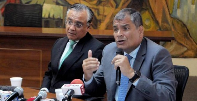 Mera junto a Rafael Correa en una imagen de archivo. EFE