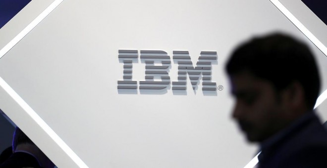 Logo de IBM, en una imagen de archivo. / REUTERS - SERGIO PEREZ