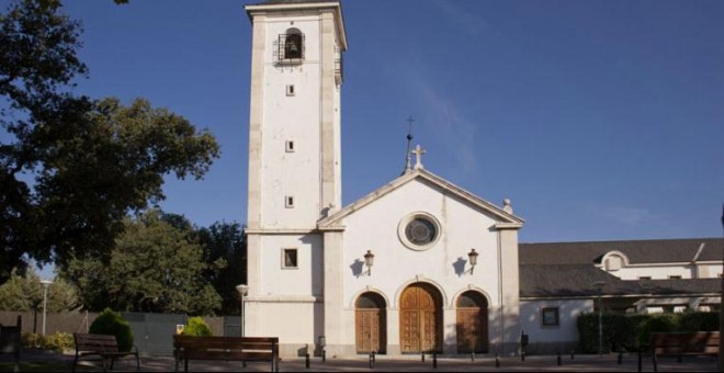 Fachada de la Iglesia de las Esclavas en La Moraleja (Alcobendas).