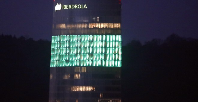 Imagen de la Torre de Iberdrola sede social de la compañia, en ilbao. EFE/LUIS TEJIDO