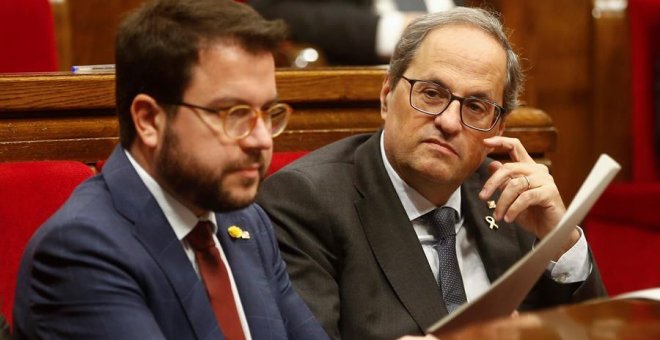 Pere Aragonès i Quim Torra al ple del Parlament. EFE / QUIQUE GARCÍA.