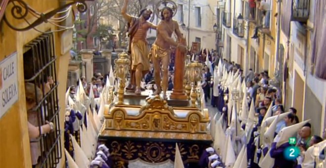 Procesión de Semana Santa desde Cuenca. Retransmisión de la procesión de Paz y Caridad de Cuenca