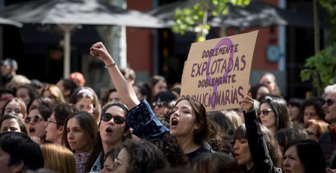 Concentración feminista contra el fallo judicial de La Manada en la Puerta del Sol. EFE/Luca Piergiovanni