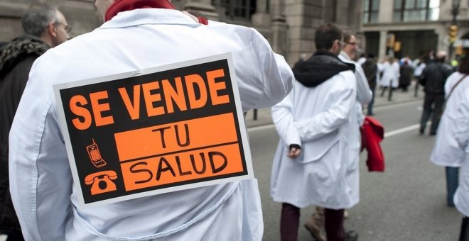 Una manifestación en defensa de la sanidad pública en Madrid en 2012.- EFE