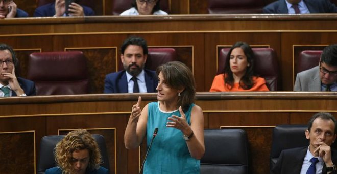 La ministra para la Transición Ecológica, Teresa Ribera, durante su intervención en la sesión de control al Gobierno,. (FERNANDO VILLAR | EFE)