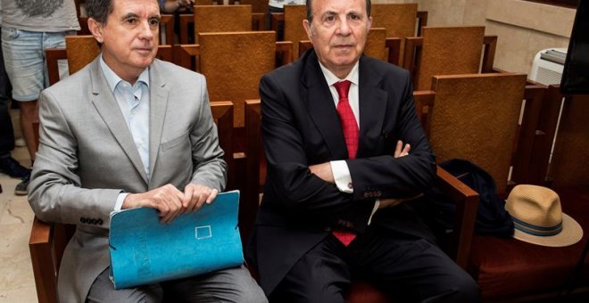 El expresidente del Govern balear Jaume Matas y el exconseller de Interior y antiguo delegado del Gobierno José María Rodríguez. - EFE