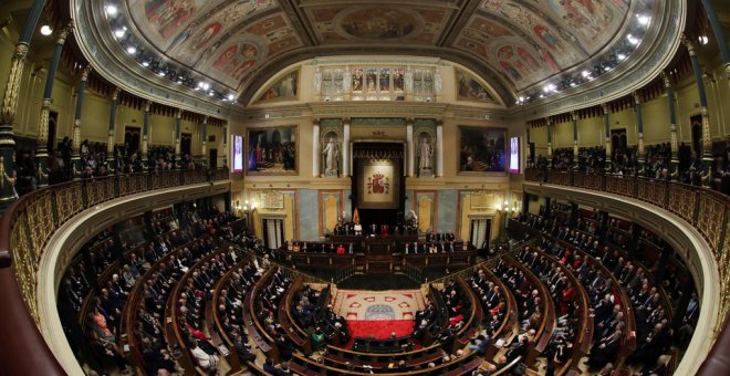 Vista general del hemiciclo del Congreso de los Diputados, durante el discurso del Rey Felipe VI, en la solemne conmemoración del 40 aniversario de la Constitución. EFE/Zipi