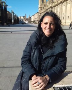 La politóloga Cristina Monge, en la plaza del Pilar, que se convirtió en el espacio del 15M zaragozano durante la movilización de los indignados