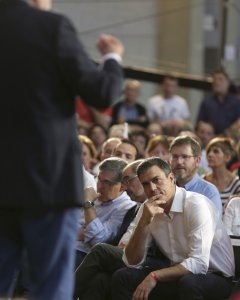 Pedro Sánchez, en el acto de campaña del PSOE hoy en Zaragoza. EFE