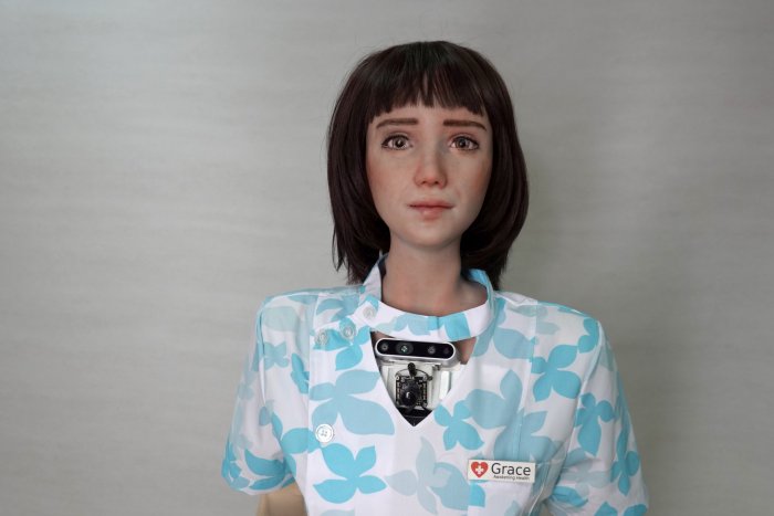 Conoce a Grace, el primer robot sanitario diseñado para tratar a los pacientes de covid-19