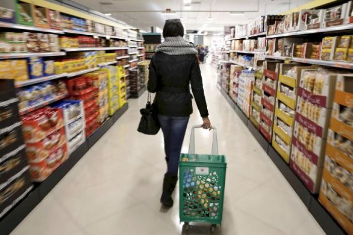 Los beneficios de los supermercados retratan la decisión del Gobierno de no limitar precios para contener la inflación