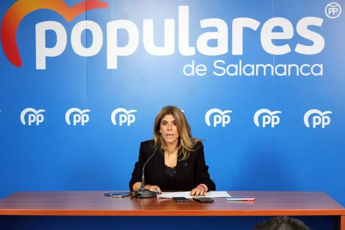 La oposición a Mañueco denuncia el uso de papeletas ya rellenadas antes de la votación de las primarias en Salamanca