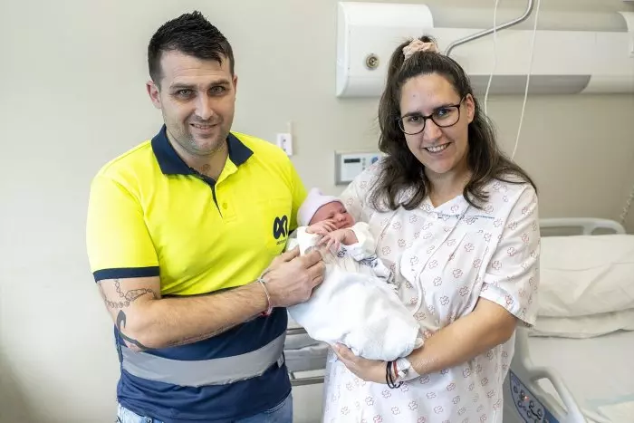 Kyliam, nacido en Vigo, y Carla, en Salamanca, los primeros bebés de 2024