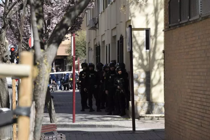 La Policía detiene al hombre armado que se había atrincherado en su casa de Albacete tras disparar al aire