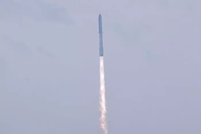 La nave Starship de Elon Musk despega con éxito, pero se pierde al aterrizar