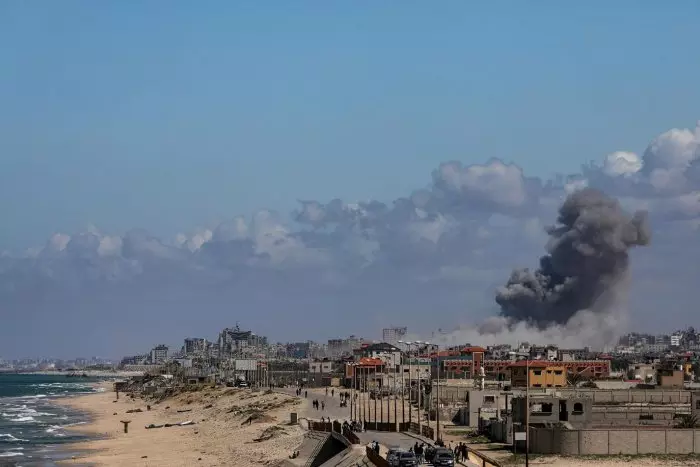 Gaza denuncia la muerte de al menos 80 civiles, la mayoría mujeres y niños, en ataques aéreos de Israel
