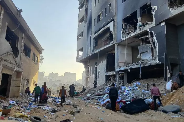 Muerte y destrucción en Al Shifa, la estrategia criminal de Israel en Gaza que no perdona ni los hospitales