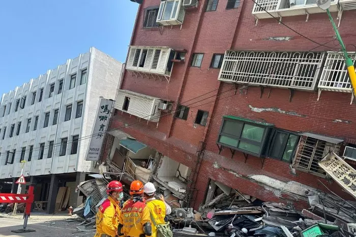Al menos nueve muertos en el mayor terremoto de Taiwán en 25 años
