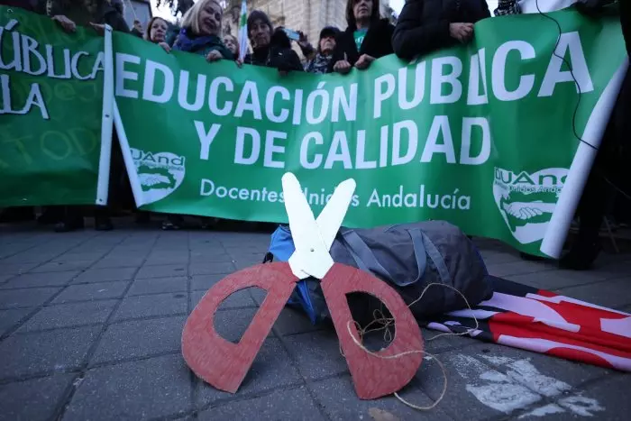 La concertada aumenta su peso en el sistema educativo andaluz mientras en la pública se cierran aulas