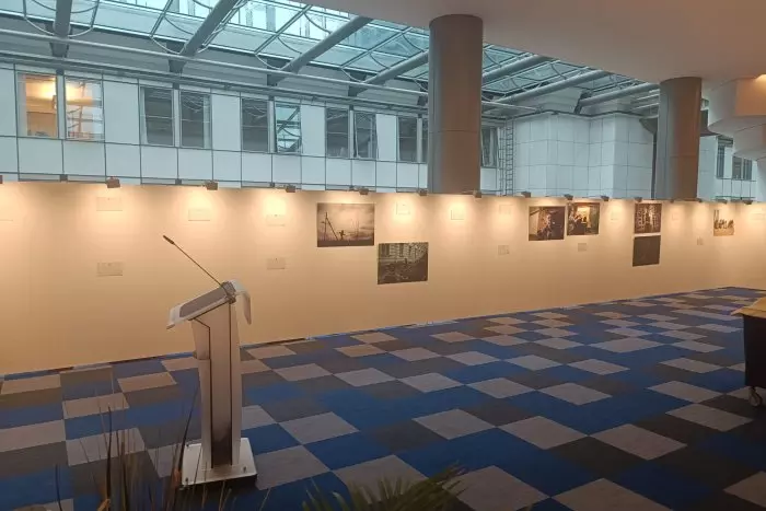 El Parlamento Europeo elimina las imágenes sobre el genocidio en Gaza y el Sáhara de una exposición fotográfica