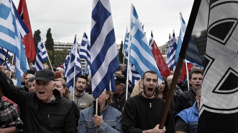Seguidores del partido griego de ideología neonazi Amanecer Dorado, durante una manifestación en Atenas. AFP