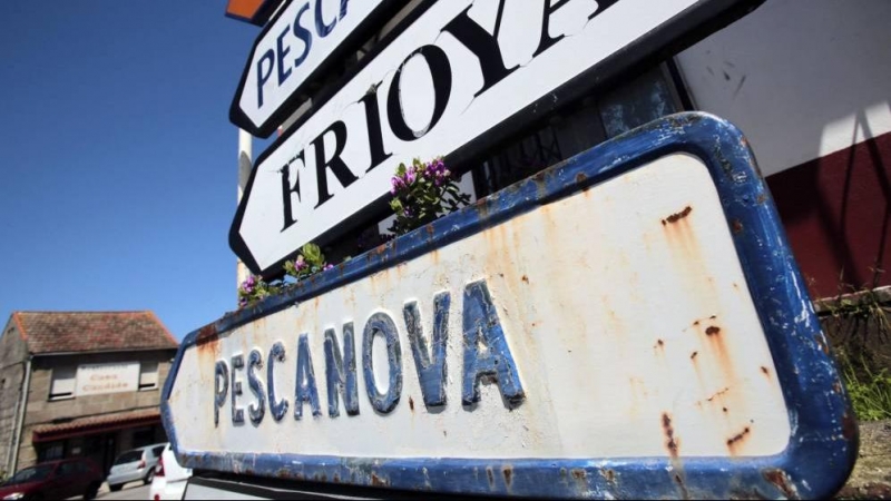 Cartel indicador de la fábrica de Pescanova en Redondela cerca de Vigo. REUTERS