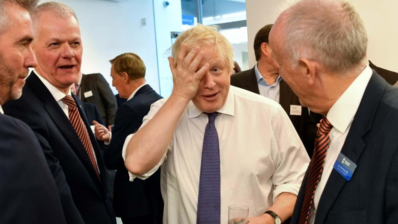 Boris Johnson en un acto en la univesidad de Sunderland el mismo día que Reino Unido deja la Unión Europea. (REUTERS)