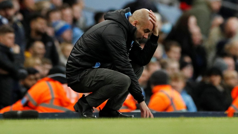 Pep Guardiola se lamenta en un partido del Manchester City. /REUTERS