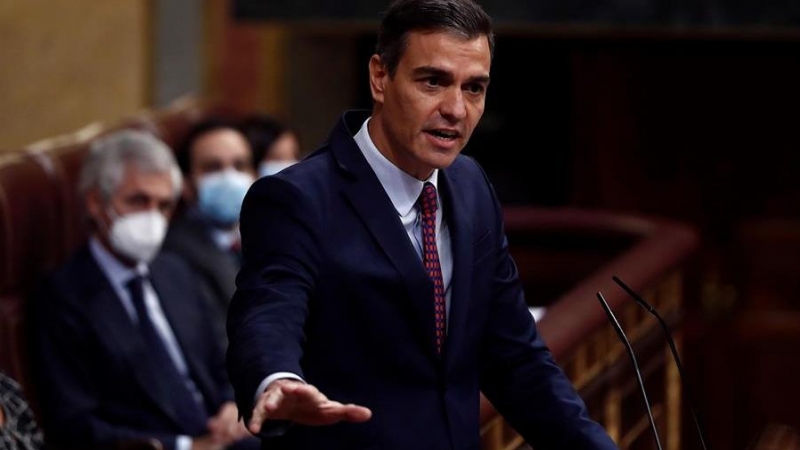 El presidente del Gobierno, Pedro Sánchez, interviene en la segunda sesión del debate de moción de censura presentada por Vox, este jueves en el Congreso. EFE/Mariscal