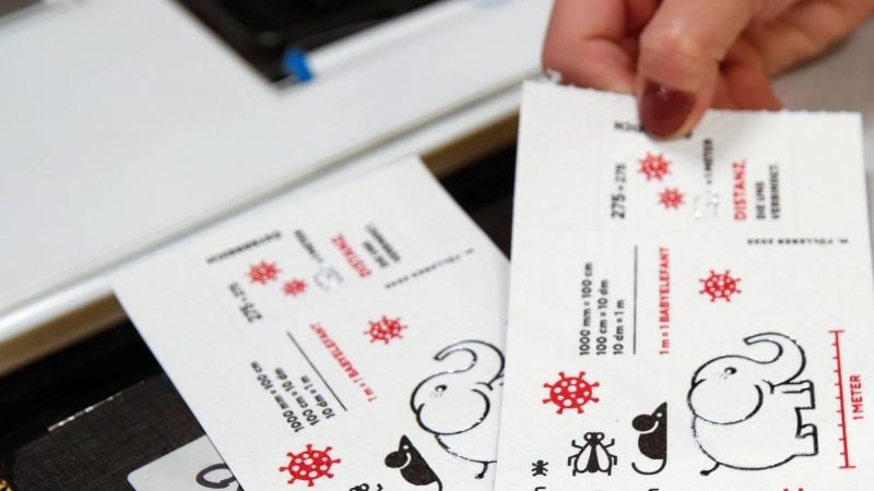 Sellos impresos en papel higiénico de tres capas en Austria. REUTERS