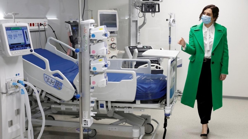 Díaz Ayuso recorre las instalaciones del nuevo complejo hospitalario.