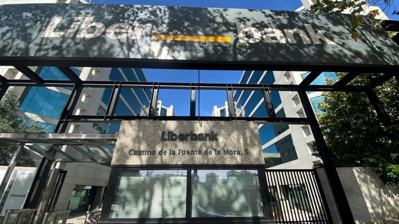 Entrada a la sede central de Liberbank, en Madrid. E.P./Eduardo Parra