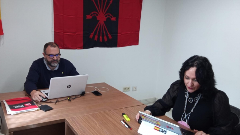 Luz Belinda Rodríguez y Norberto Pico, en un despacho en el Parlamento de Andalucía