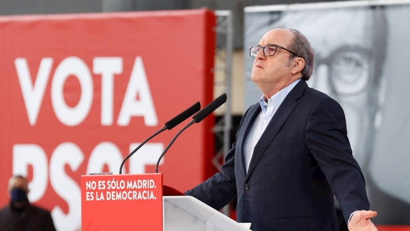 El candidato socialista a la Comunidad de Madrid, Ángel Gabilondo, durante un acto de campaña en Getafe, este domingo.