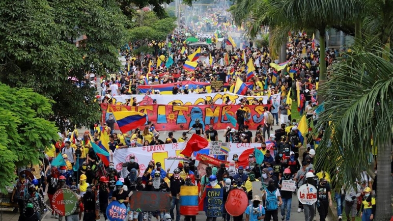 Marcha de protesta contra el Gobierno en Cali, Colombia.