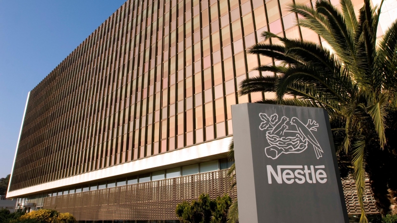 Fachada del Edificio I de la Central de Nestlé España en Esplugues de Llobregat