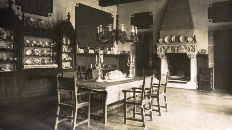 Interior del Pazo de Meirás (1905 a 1915). Fondo Real Academia Galega (RAG)