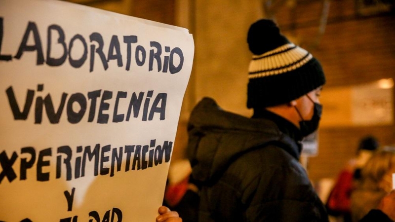 16/03/2022. Una concentración contra el CSIC por las víctimas de Vivotecnia, a 27/01/2022.