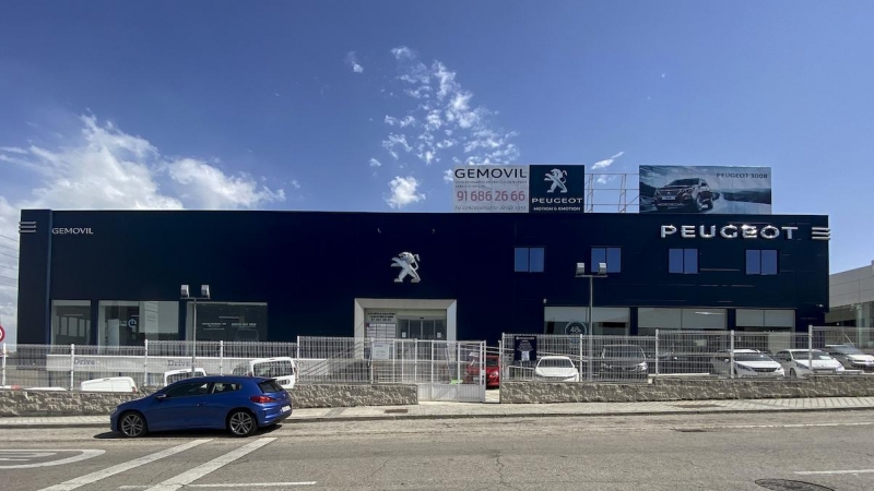 Concesionario de Peugeot en la Ciudad del Automóvil de Leganés, Madrid, a 4 de mayo de 2020.
