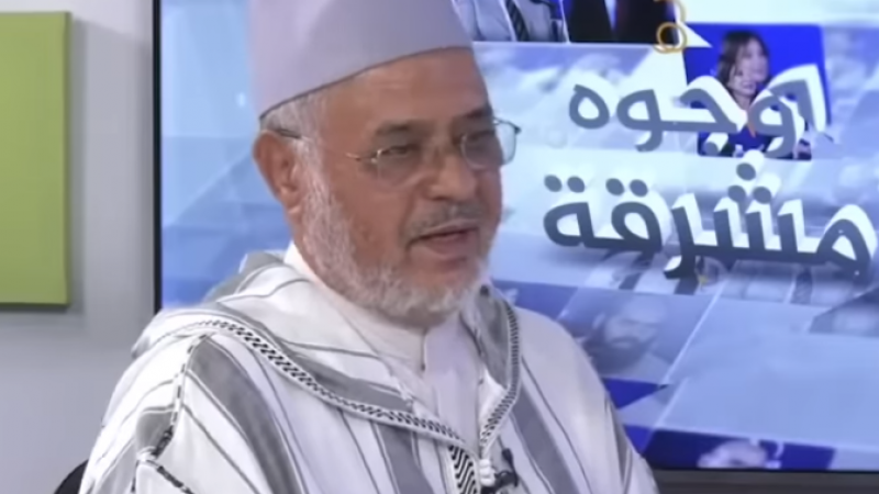 Ahmed Raissouni, presidente de la Unión Internacional de Académicos Musulmanes, en una captura e su entrevista.