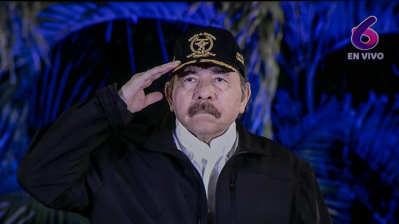 Captura de una pantalla que muestra al presidente de Nicaragua Daniel Ortega durante el acto del 43 aniversario del Ejército de Nicaragua el 3 de septiembre en Managua (Nicaragua).