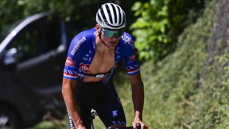 El ciclista Mathieu van der Poel, durante una etapa del Tour de Francia, en julio de 2022